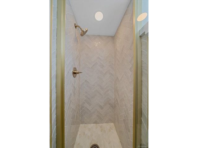 2651 Albion St, Denver, CO 80207