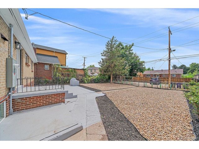 2651 Albion St, Denver, CO 80207