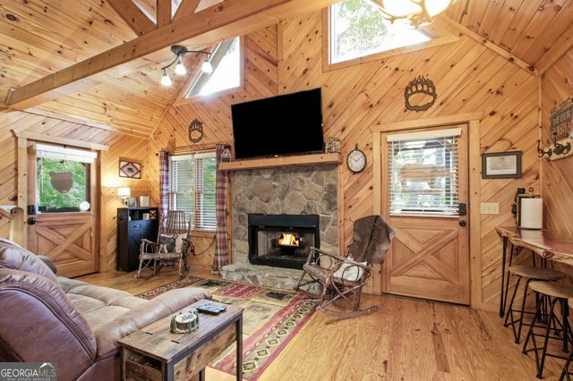 8 Waldheim Strasse Street, Helen, GA 30545