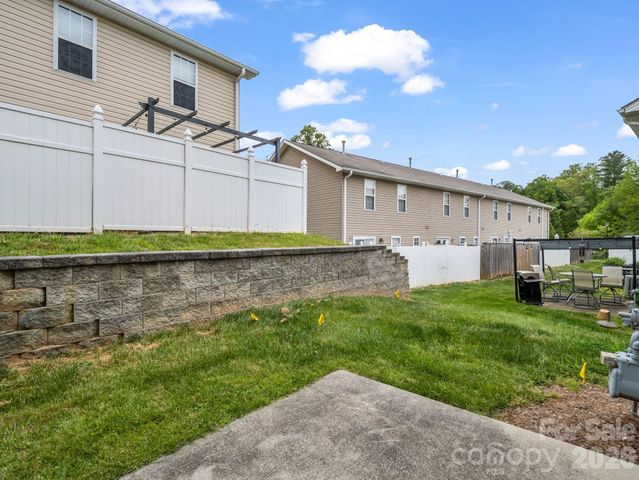 64 Lanceford Circle, Fletcher, NC 28732