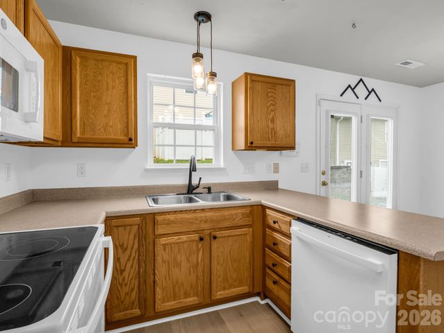 64 Lanceford Circle, Fletcher, NC 28732