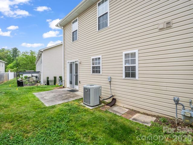 64 Lanceford Circle, Fletcher, NC 28732