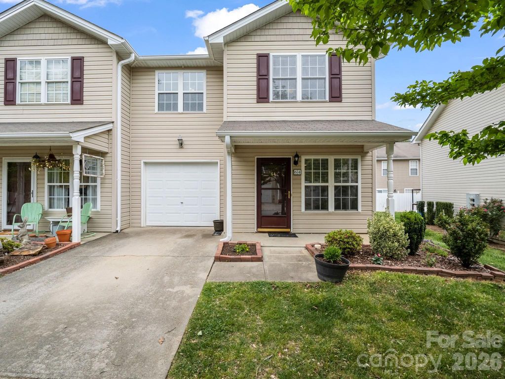 64 Lanceford Circle, Fletcher, NC 28732