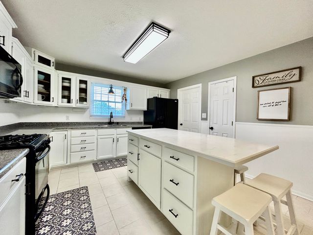 4011 Madira Drive, Somerset, KY 42503