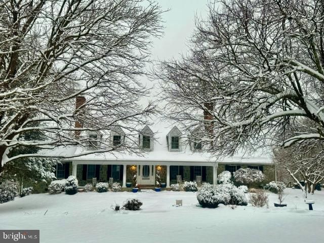 10101 WINDY KNOLL LN, Vienna, VA 22182