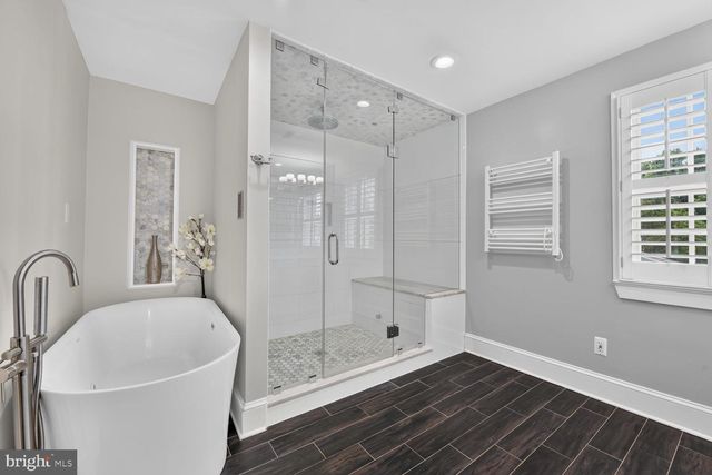 10101 WINDY KNOLL LN, Vienna, VA 22182
