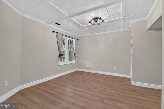 10101 WINDY KNOLL LN, Vienna, VA 22182