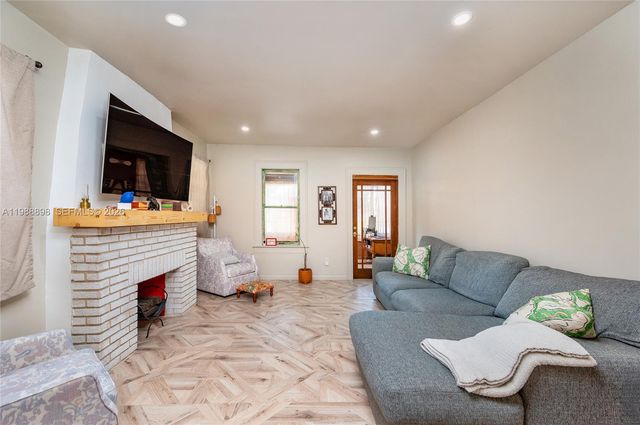 1844 NW 47th St, Miami, FL 33142