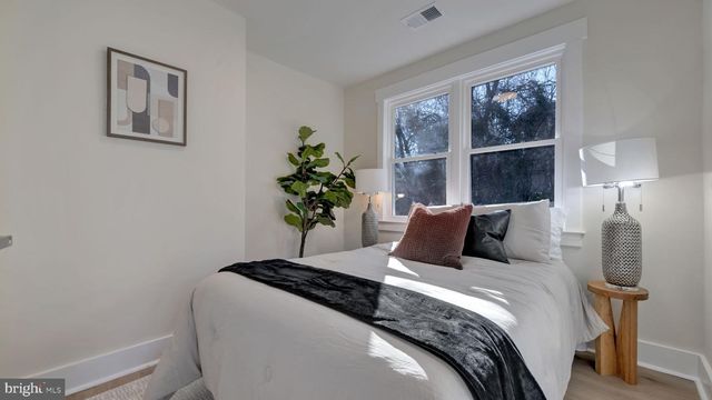 5543 CENTRAL AVE SE, Washington, DC 20019