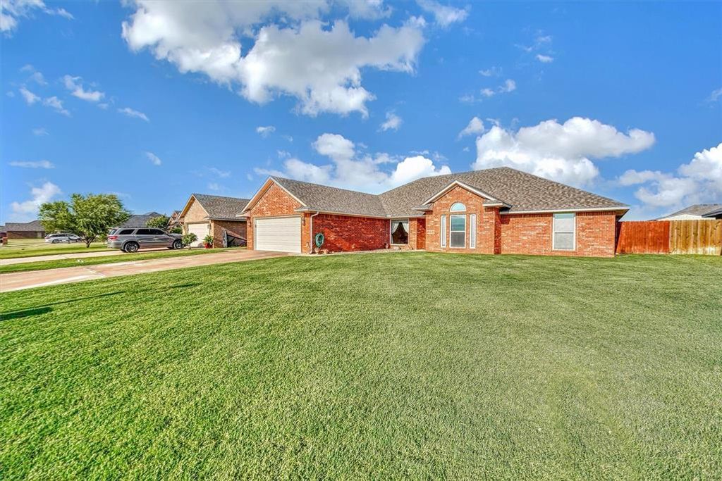 3105 Deer Run, Altus, OK 73521