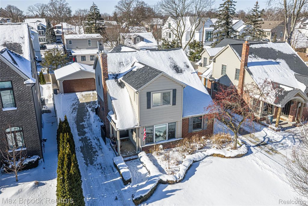 1592 Washington Boulevard, Birmingham, MI 48009