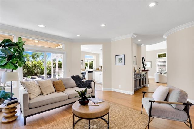 10 Glastonbury, Laguna Niguel, CA 92677