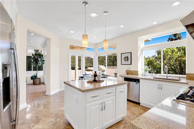 10 Glastonbury, Laguna Niguel, CA 92677