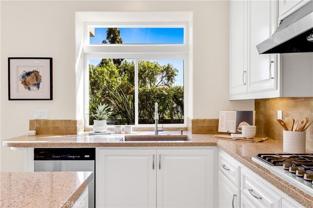 10 Glastonbury, Laguna Niguel, CA 92677