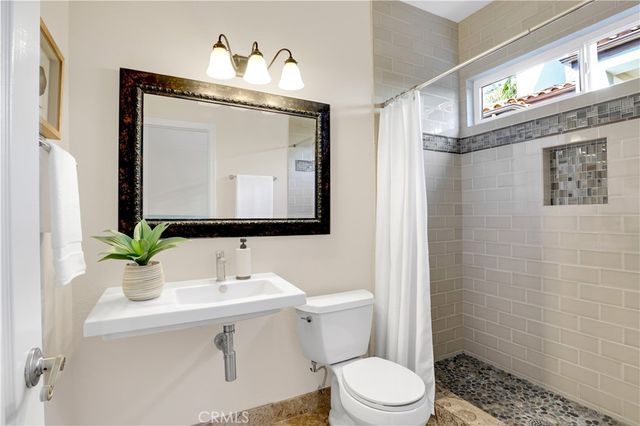 10 Glastonbury, Laguna Niguel, CA 92677