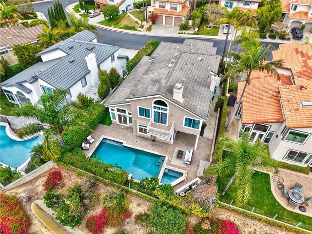 10 Glastonbury, Laguna Niguel, CA 92677