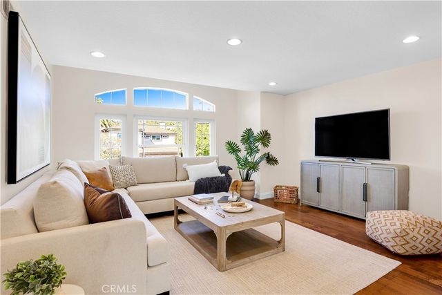 10 Glastonbury, Laguna Niguel, CA 92677