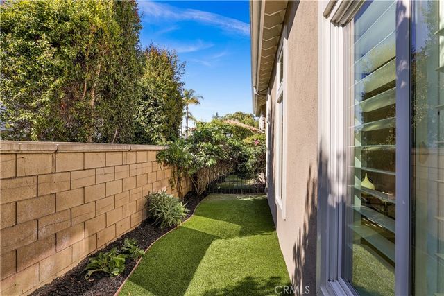 10 Glastonbury, Laguna Niguel, CA 92677