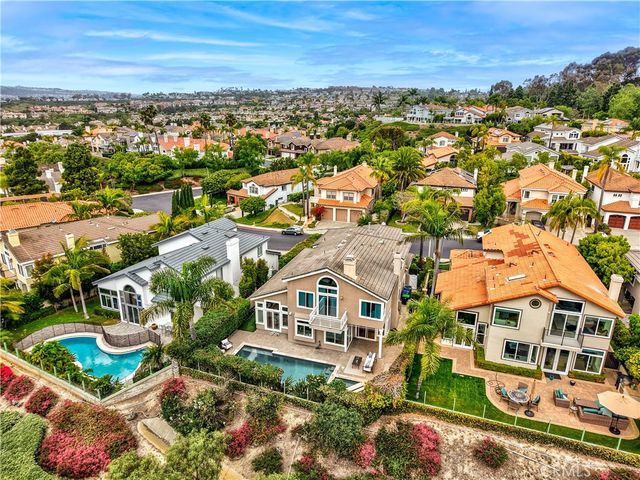 10 Glastonbury, Laguna Niguel, CA 92677