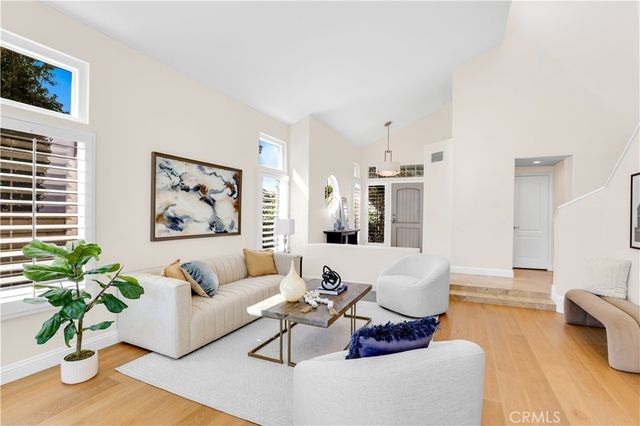 10 Glastonbury, Laguna Niguel, CA 92677