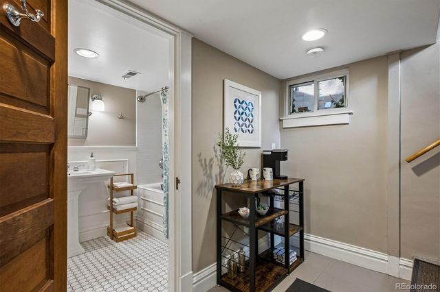 844 S Washington Street, Denver, CO 80209