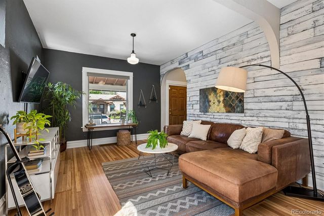844 S Washington Street, Denver, CO 80209