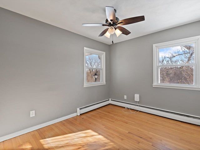 8210 Ridgewood Road, Rock Island, IL 61201