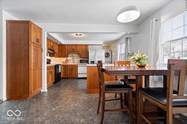 7912 E 71st Street, Indianapolis, IN 46256