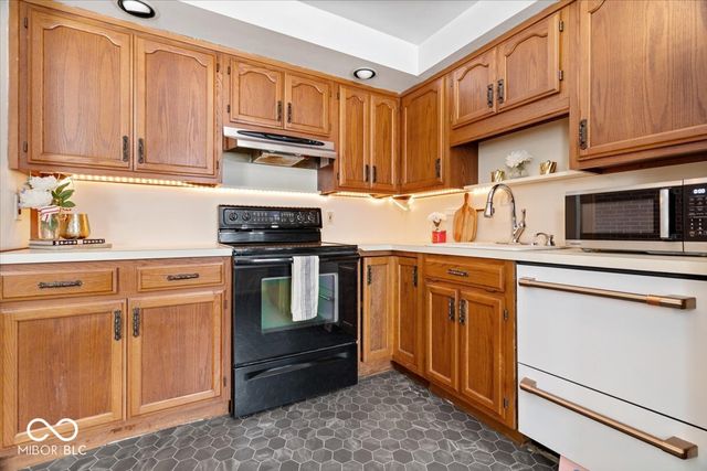 7912 E 71st Street, Indianapolis, IN 46256