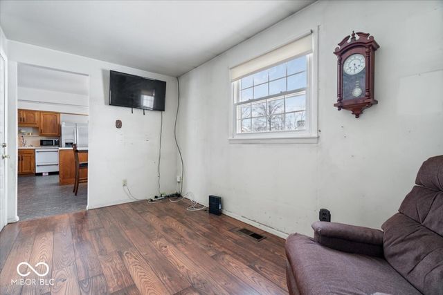 7912 E 71st Street, Indianapolis, IN 46256