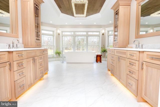 6469 GROVELAND RD, Pipersville, PA 18947