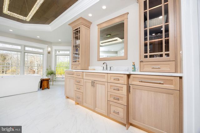 6469 GROVELAND RD, Pipersville, PA 18947