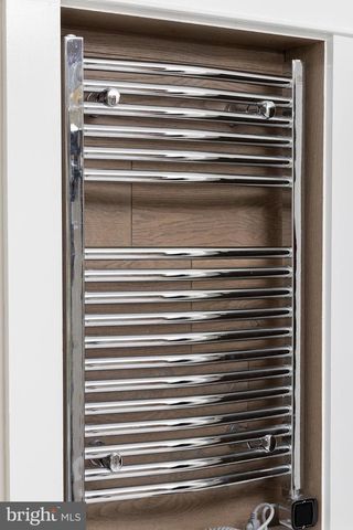 6469 GROVELAND RD, Pipersville, PA 18947