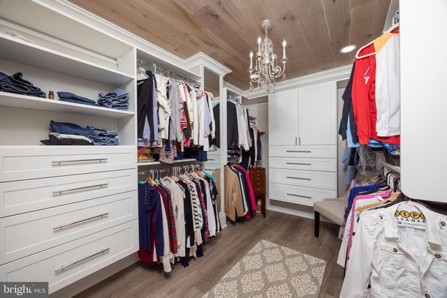 6469 GROVELAND RD, Pipersville, PA 18947