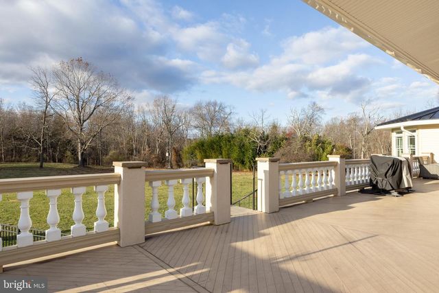 6469 GROVELAND RD, Pipersville, PA 18947