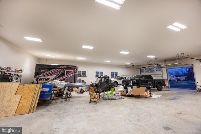 6469 GROVELAND RD, Pipersville, PA 18947