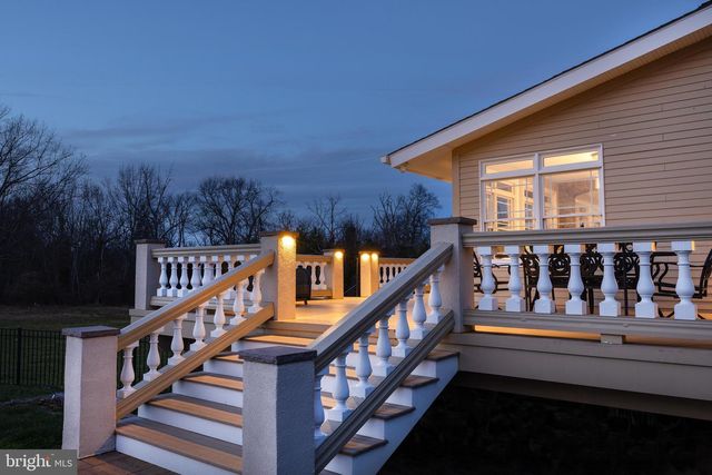 6469 GROVELAND RD, Pipersville, PA 18947