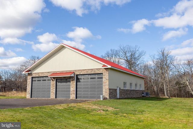 6469 GROVELAND RD, Pipersville, PA 18947