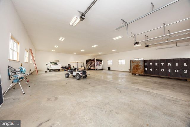 6469 GROVELAND RD, Pipersville, PA 18947