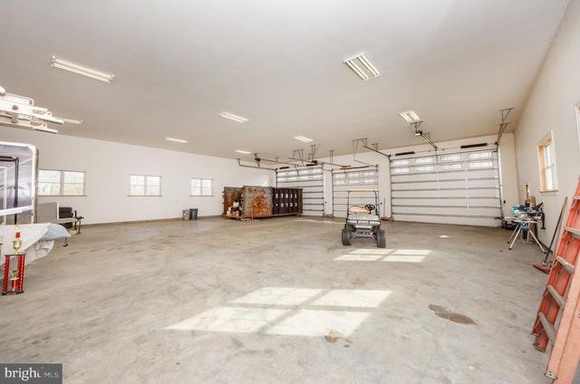 6469 GROVELAND RD, Pipersville, PA 18947