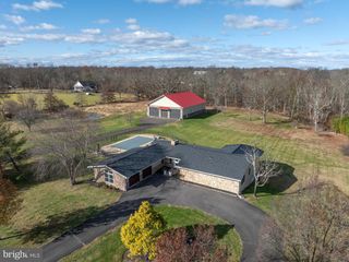 6469 GROVELAND RD, Pipersville, PA 18947