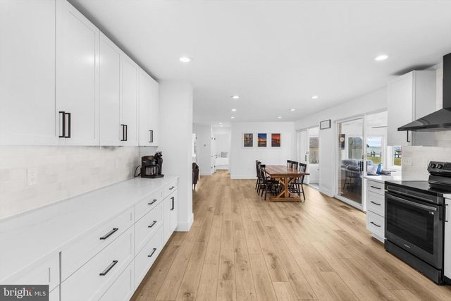 1704 BAYSIDE DR, Chester, MD 21619