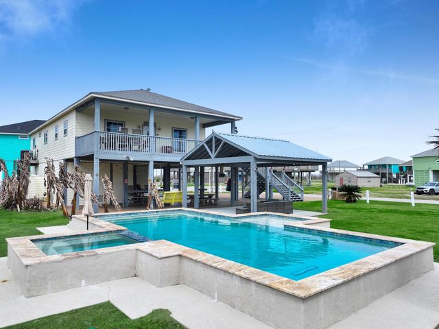 959 Tidelands Drive, Port Bolivar, TX 77650