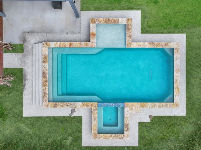 959 Tidelands Drive, Port Bolivar, TX 77650