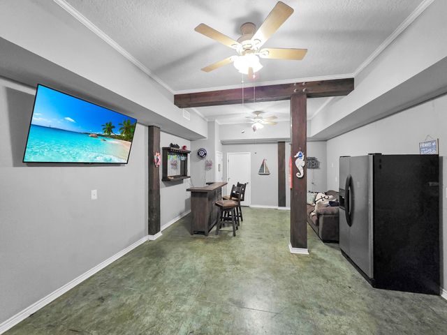 959 Tidelands Drive, Port Bolivar, TX 77650