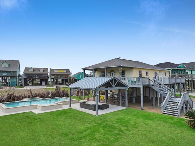 959 Tidelands Drive, Port Bolivar, TX 77650
