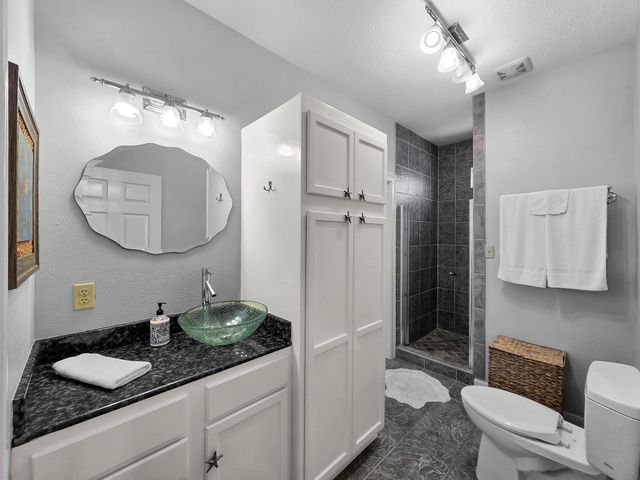 959 Tidelands Drive, Port Bolivar, TX 77650