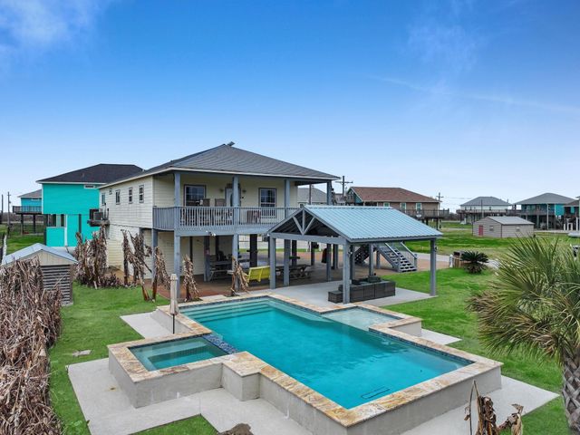 959 Tidelands Drive, Port Bolivar, TX 77650