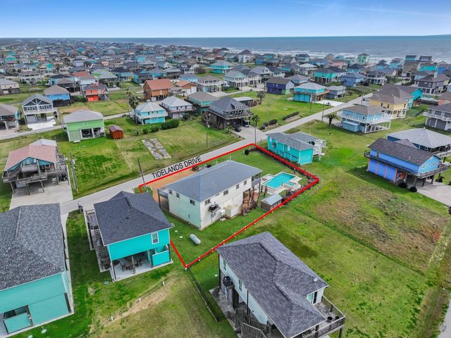 959 Tidelands Drive, Port Bolivar, TX 77650