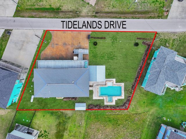 959 Tidelands Drive, Port Bolivar, TX 77650